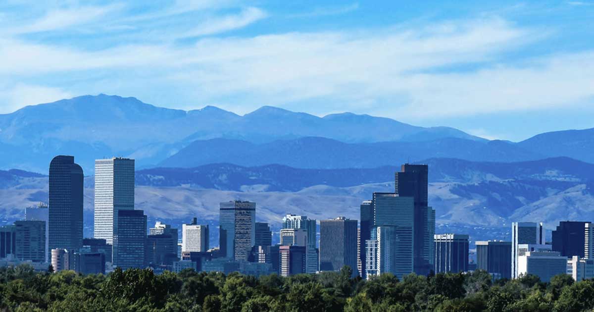 Denver-skyline-mountains